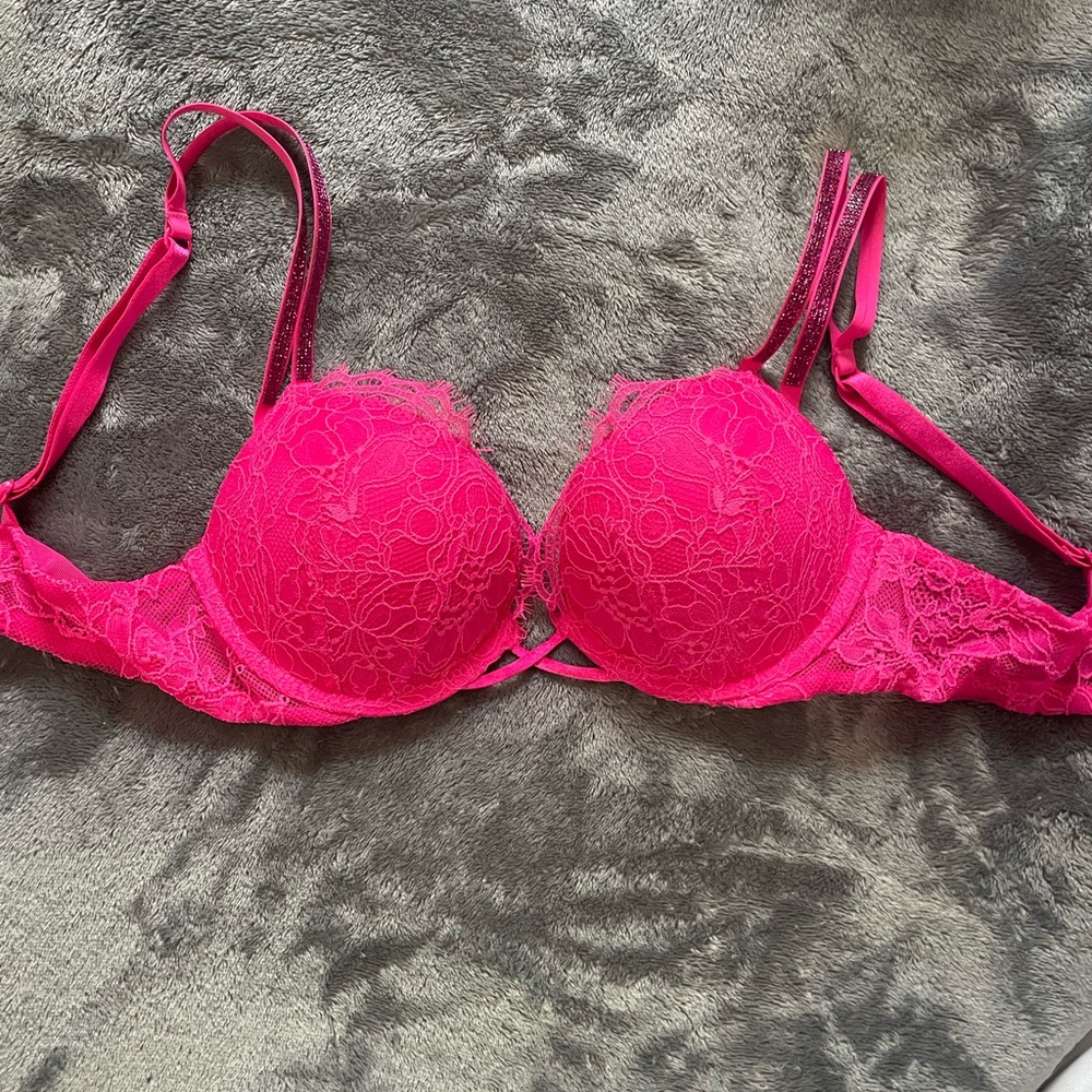 Victoria's Secret Pink Lace Push-Up Bra 32A